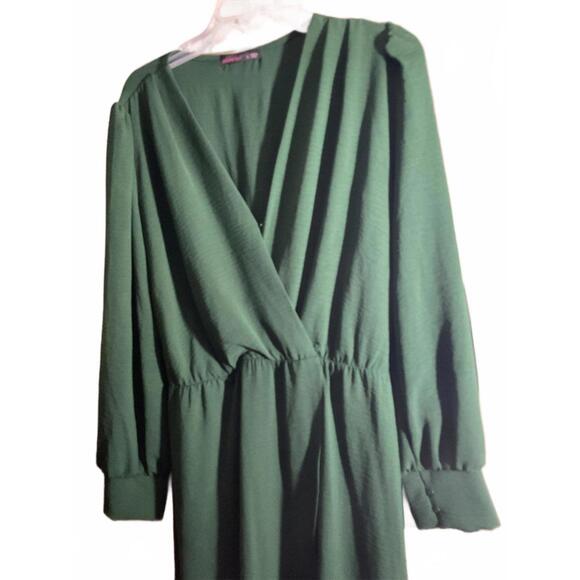 Fraiche by J Elegant Green Faux Wrap Maxi Dress with Long Sleeves Large - Picture 3 of 15